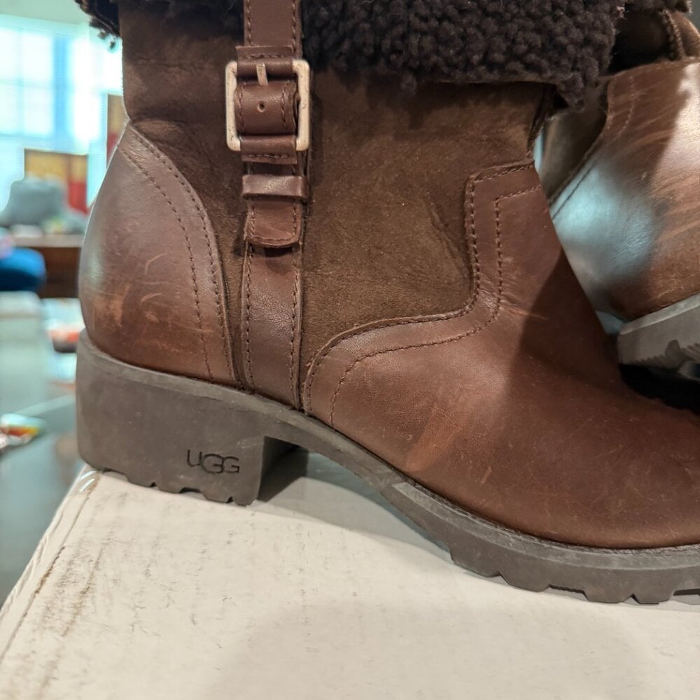 UGG - Picture 5 of 5